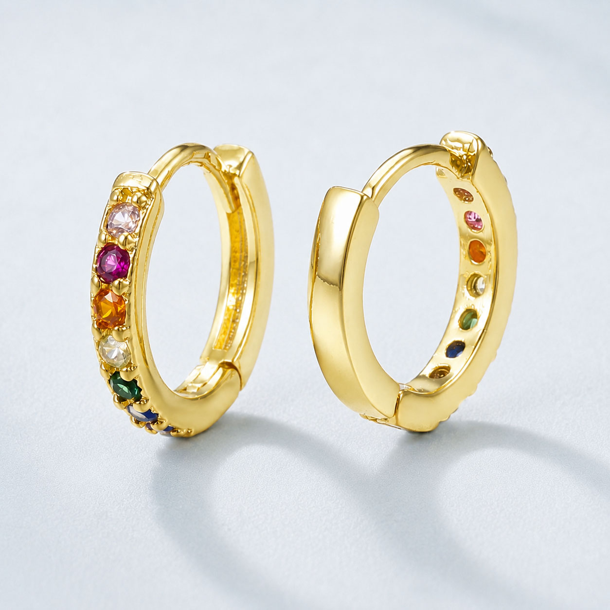 Aros Argolla con  Cubic Zirconia  Coloridos Baño de Oro 18k — foto 3