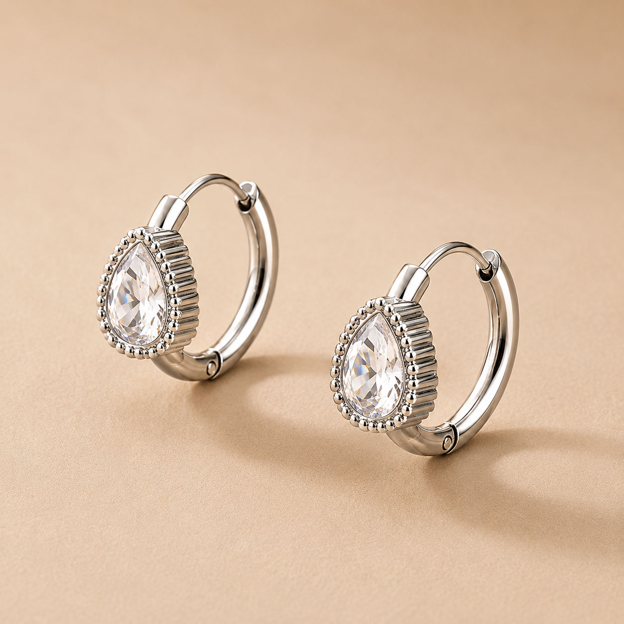 Aros de Acero Lágrima de Cubic Zirconia 