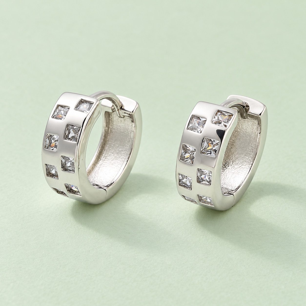 Aros Plateados Tipo Argolla Cubic Zirconia Transparente