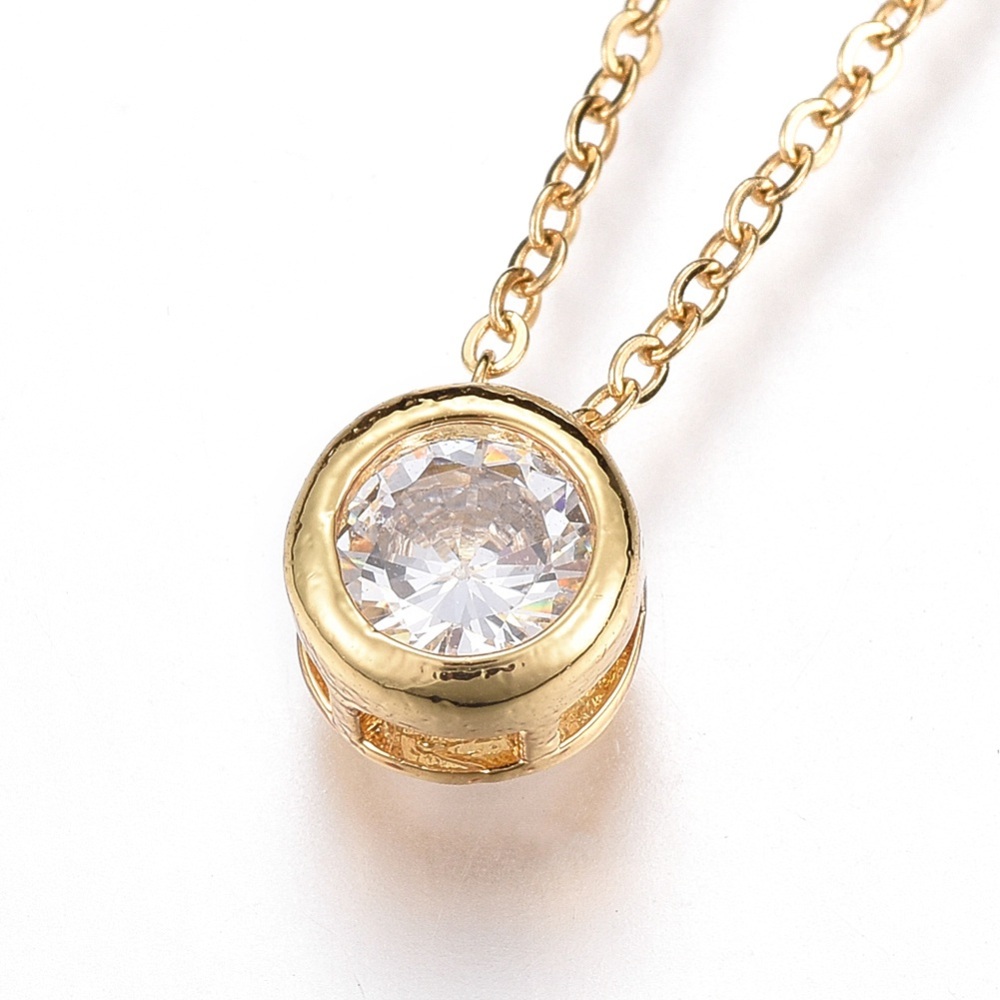 Cadena con dije circulo dorado con Cubic Zirconia