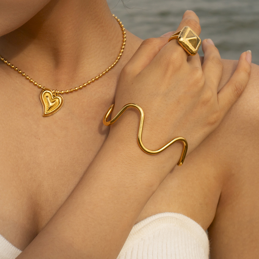 Brazalete de Acero con Baño de Oro 18K — foto 3