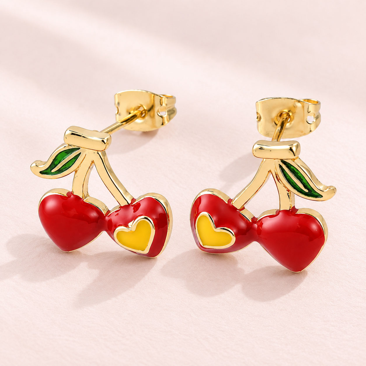 Pendientes Corazón Guinda Oro 18k