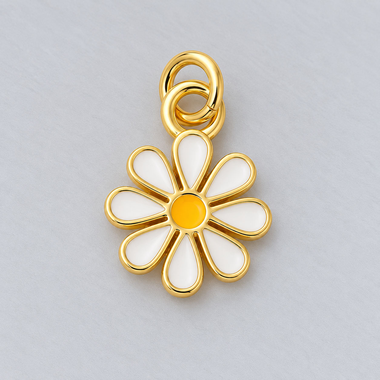 Dije Flor Blanco Dorado 18k