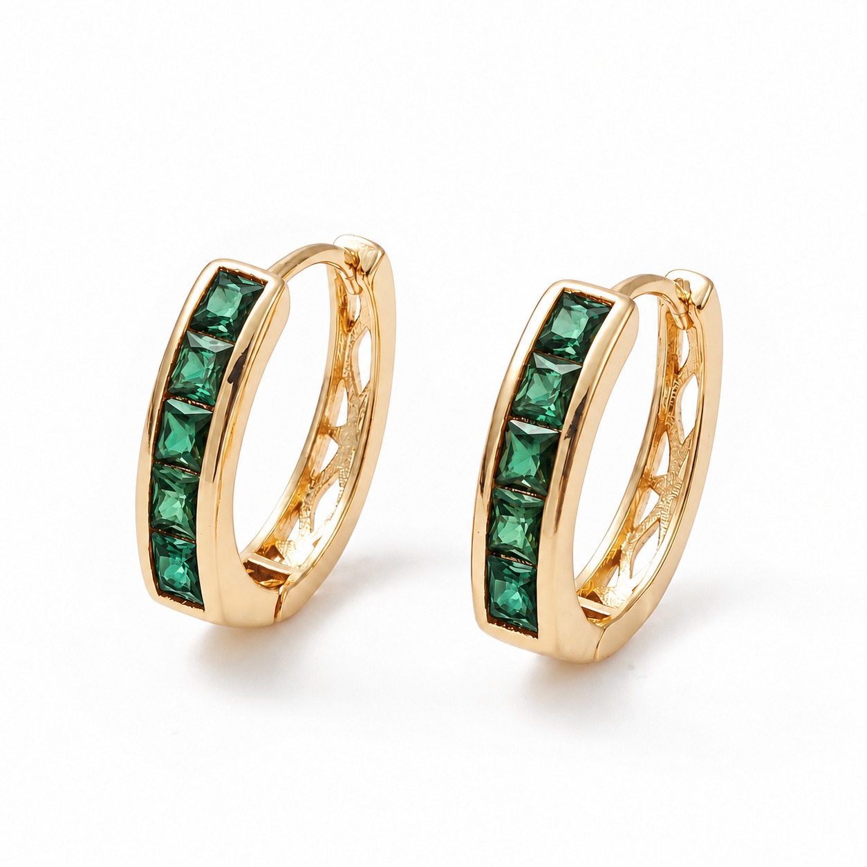 Aros Argolla con Cubic Zirconia Verde Baño de Oro 18k