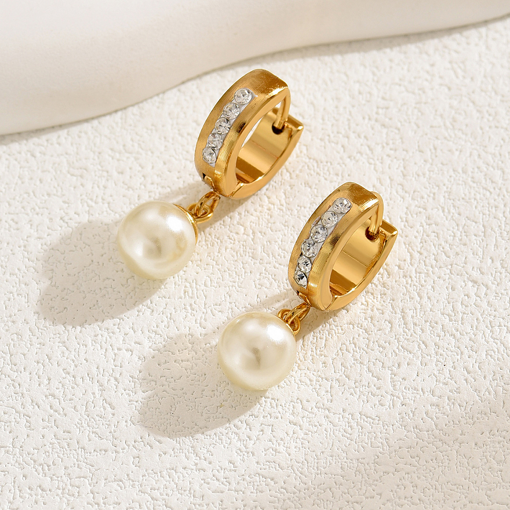 Aros Argolla Cubic Zirconia y Perla  Baño de Oro 18k — foto 5